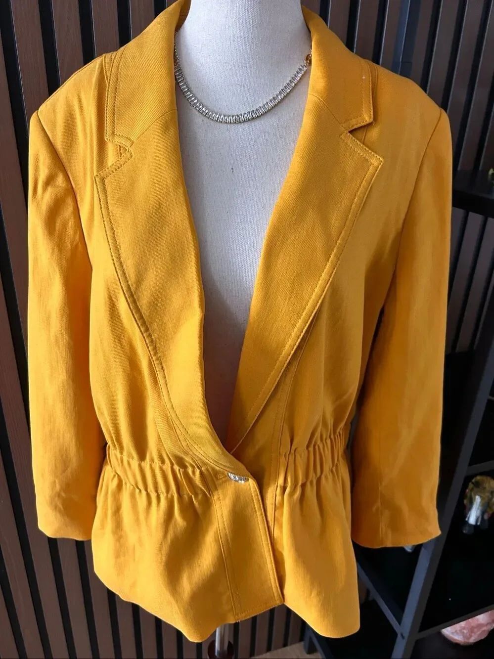 White House black market mustard yellow blazer women’s size 14